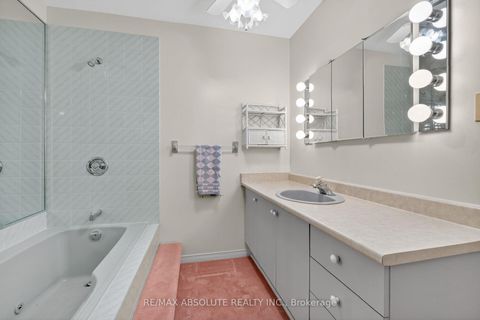 Photo 31 at 18 Pine Needles Court, Stittsville (Central), Stittsville