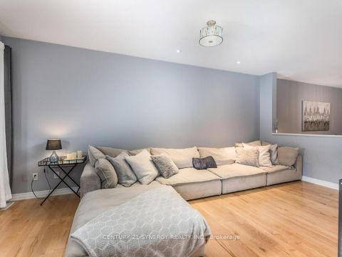 Photo 6 at 634 Moorpark Avenue, Emerald Meadows/Trailwest, Kanata