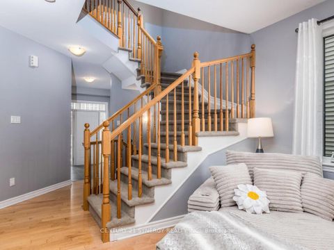 Photo 20 at 634 Moorpark Avenue, Emerald Meadows/Trailwest, Kanata