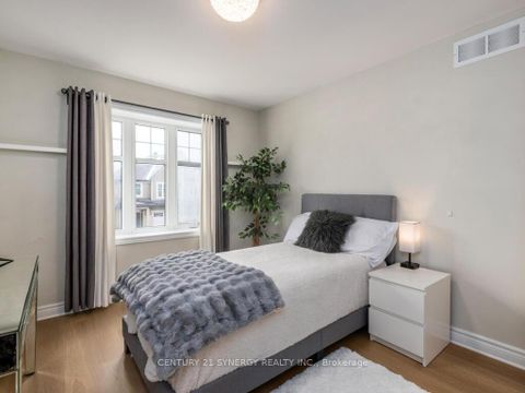 Photo 24 at 634 Moorpark Avenue, Emerald Meadows/Trailwest, Kanata