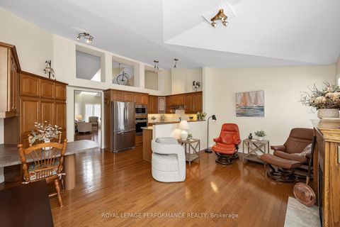 Photo 9 at 49 Peregrine Crescent, Bridlewood, Kanata