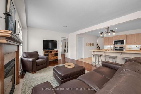 Photo 12 at 135 Arrowwood Drive, Stittsville (South), Stittsville