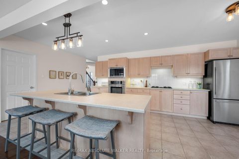 Photo 16 at 135 Arrowwood Drive, Stittsville (South), Stittsville
