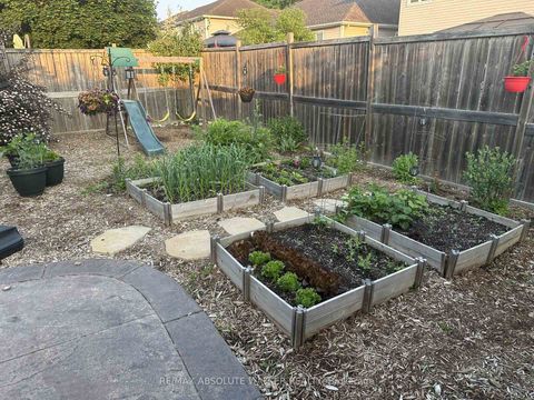 Photo 40 at 135 Arrowwood Drive, Stittsville (South), Stittsville