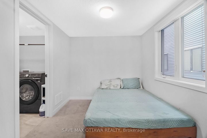 Photo 3 at 3009 Rhyolite Way, Nepean (Heritage Park), Ottawa