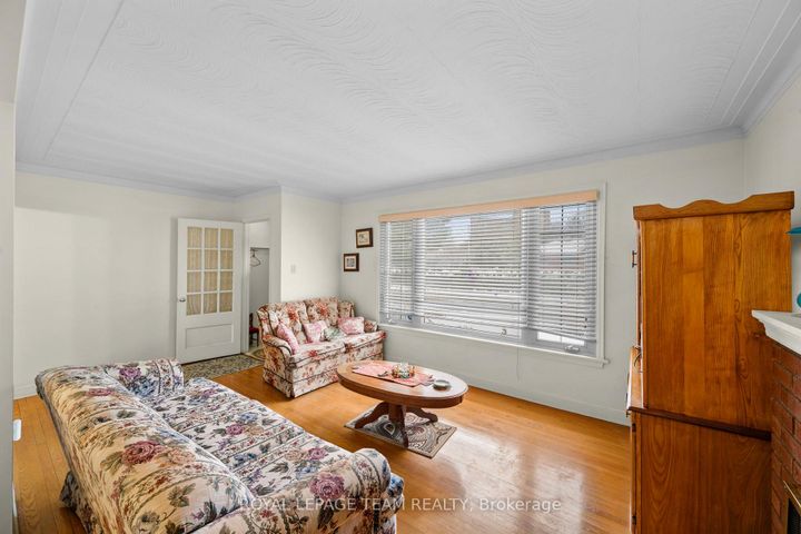 Photo 8 at 41 Capilano Drive, Nepean (City View/Skyline/Fisher Heights/Parkwood Hills), Ottawa