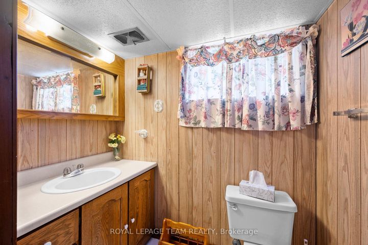 Photo 21 at 41 Capilano Drive, Nepean (City View/Skyline/Fisher Heights/Parkwood Hills), Ottawa