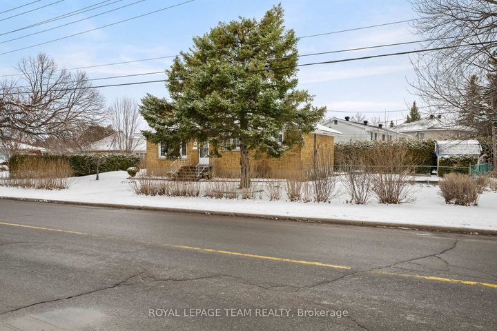Photo 25 at 41 Capilano Drive, Nepean (City View/Skyline/Fisher Heights/Parkwood Hills), Ottawa