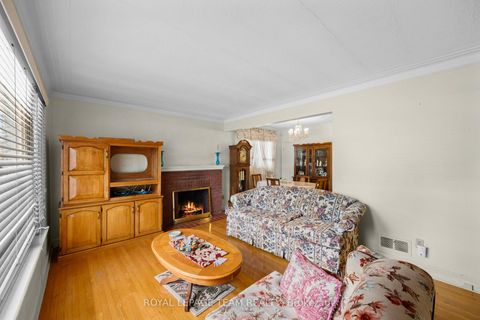 Photo 6 at 41 Capilano Drive, Nepean (City View/Skyline/Fisher Heights/Parkwood Hills), Ottawa