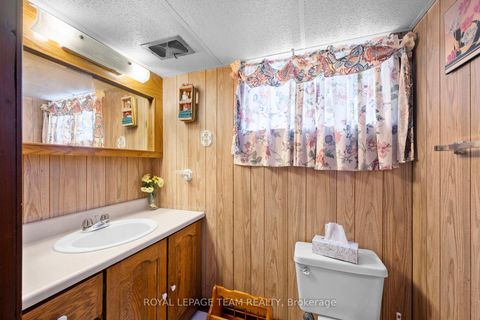 Photo 21 at 41 Capilano Drive, Nepean (City View/Skyline/Fisher Heights/Parkwood Hills), Ottawa