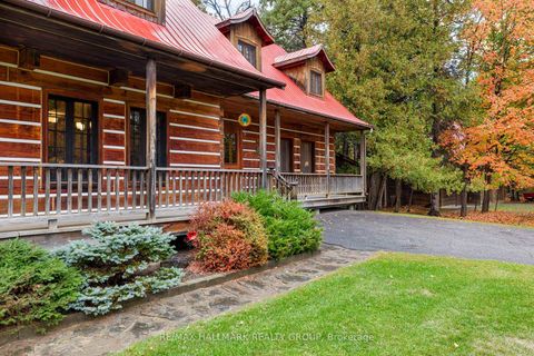 Photo 3 at 109 Crofters Grove, Dunrobin, Constance Bay