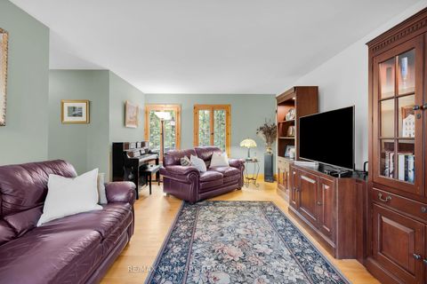 Photo 18 at 109 Crofters Grove, Dunrobin, Constance Bay