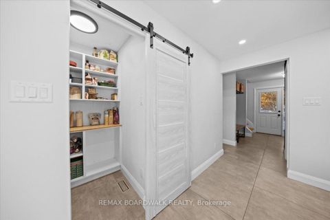 Photo 6 at 7 Gagnon Court, Beaverbrook, Kanata