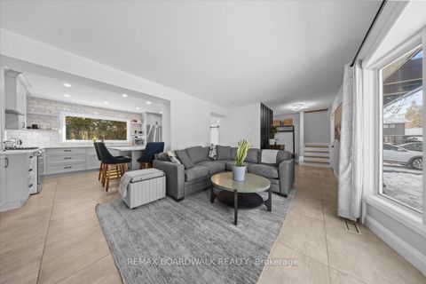 Photo 11 at 7 Gagnon Court, Beaverbrook, Kanata