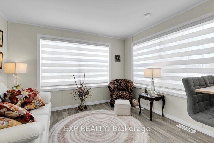 Photo 6 at 11 Bonner Street, Nepean (Industrial Park), Ottawa