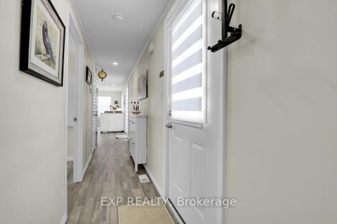 Photo 4 at 11 Bonner Street, Nepean (Industrial Park), Ottawa