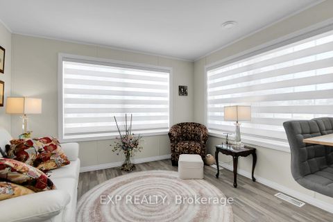 Photo 6 at 11 Bonner Street, Nepean (Industrial Park), Ottawa