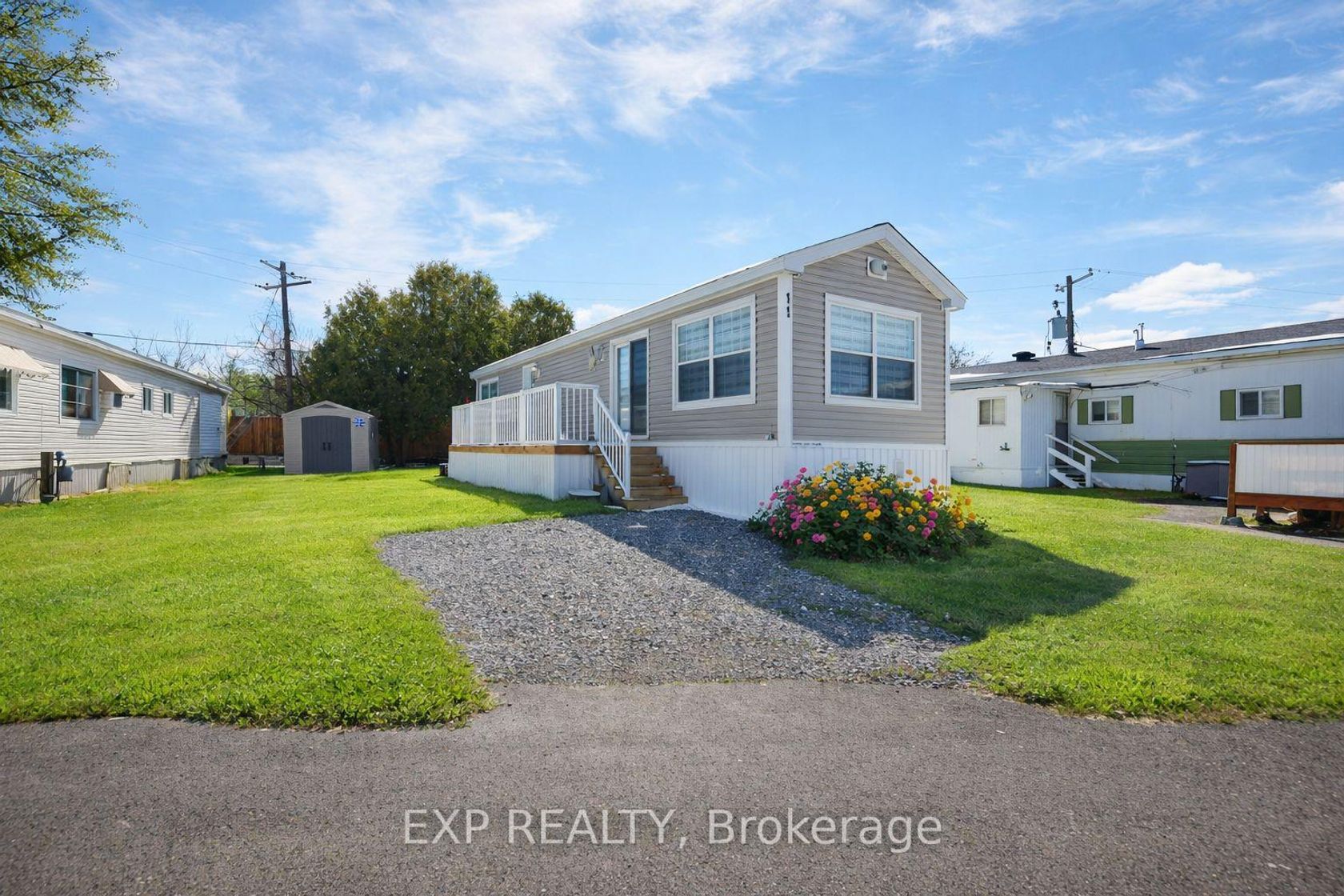 11 Bonner Street, Nepean (Industrial Park), Ottawa 