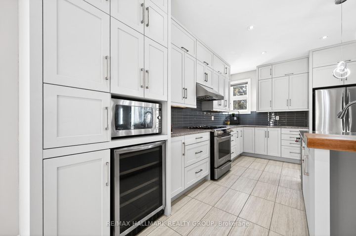 Photo 11 at 114 Rita Avenue, Nepean (Meadowlands/St. Claire Gardens), Ottawa