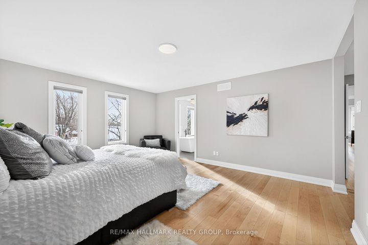 Photo 23 at 114 Rita Avenue, Nepean (Meadowlands/St. Claire Gardens), Ottawa