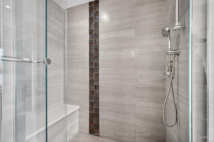 Photo 26 at 114 Rita Avenue, Nepean (Meadowlands/St. Claire Gardens), Ottawa