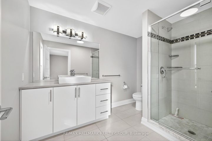 Photo 33 at 114 Rita Avenue, Nepean (Meadowlands/St. Claire Gardens), Ottawa