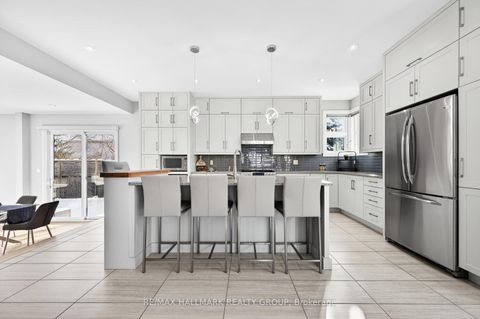 Photo 8 at 114 Rita Avenue, Nepean (Meadowlands/St. Claire Gardens), Ottawa