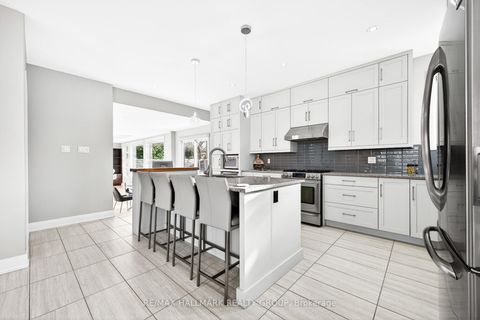 Photo 9 at 114 Rita Avenue, Nepean (Meadowlands/St. Claire Gardens), Ottawa