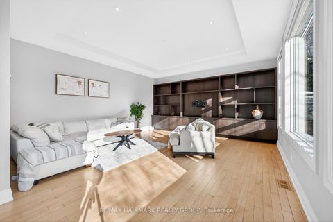 Photo 13 at 114 Rita Avenue, Nepean (Meadowlands/St. Claire Gardens), Ottawa