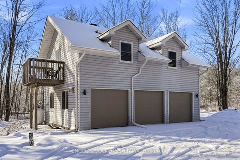 Photo 4 at 3415 Torbolton Ridge Road, Dunrobin, Constance Bay