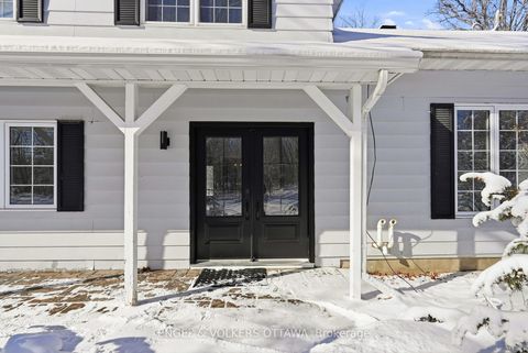 Photo 5 at 3415 Torbolton Ridge Road, Dunrobin, Constance Bay