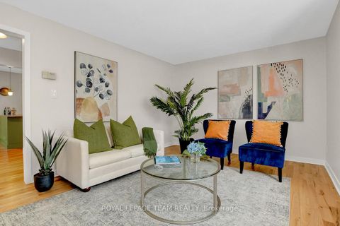 Photo 4 at 27 Winchester Drive, Glencairn/Hazeldean, Kanata