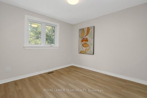 Photo 20 at 27 Winchester Drive, Glencairn/Hazeldean, Kanata
