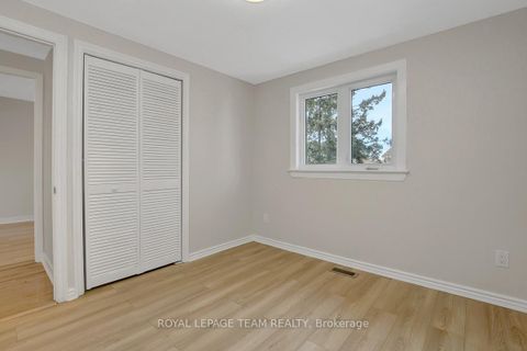 Photo 21 at 27 Winchester Drive, Glencairn/Hazeldean, Kanata