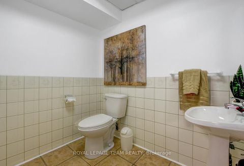 Photo 26 at 27 Winchester Drive, Glencairn/Hazeldean, Kanata