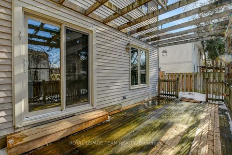 Photo 27 at 27 Winchester Drive, Glencairn/Hazeldean, Kanata