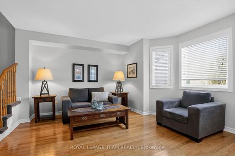 Photo 15 at 114 Tandalee Crescent, Emerald Meadows/Trailwest, Kanata