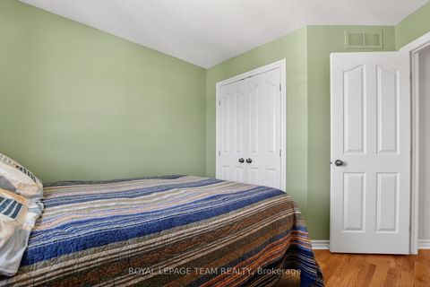 Photo 24 at 114 Tandalee Crescent, Emerald Meadows/Trailwest, Kanata