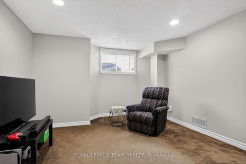 Photo 26 at 114 Tandalee Crescent, Emerald Meadows/Trailwest, Kanata