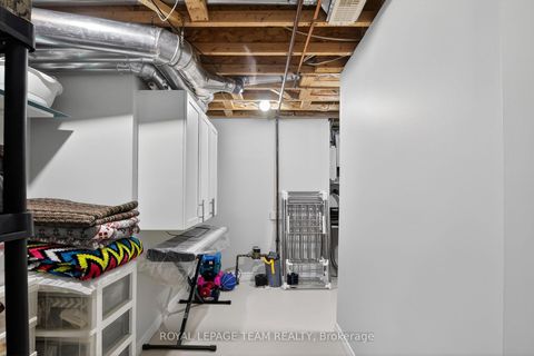 Photo 31 at 114 Tandalee Crescent, Emerald Meadows/Trailwest, Kanata