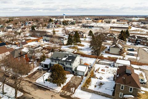 Photo 3 at 19 Thomas Street, SMITHS FALLS, Smiths Falls