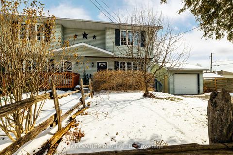 Photo 4 at 19 Thomas Street, SMITHS FALLS, Smiths Falls