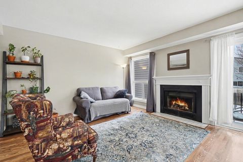 Photo 3 at 1403 beaucourt Place, Fallingbrook/Ridgemount, Orleans