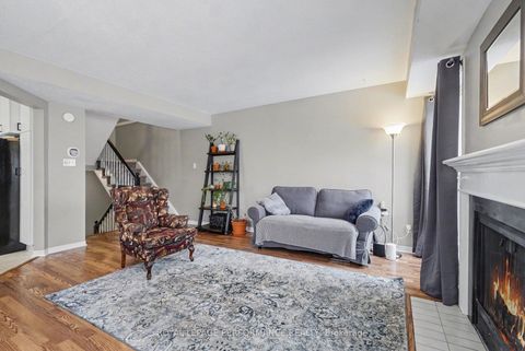 Photo 4 at 1403 beaucourt Place, Fallingbrook/Ridgemount, Orleans