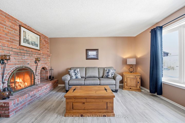 Photo 4 at 109 Highview Drive, Constance Bay