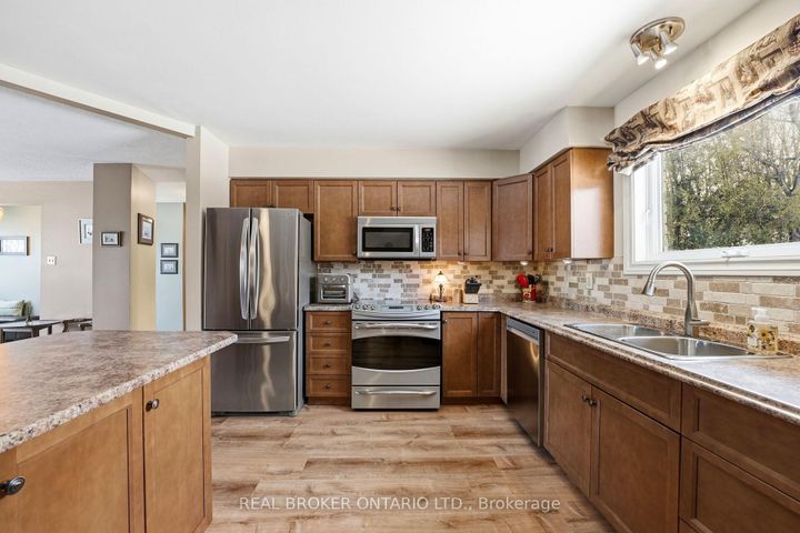 Photo 9 at 109 Highview Drive, Constance Bay