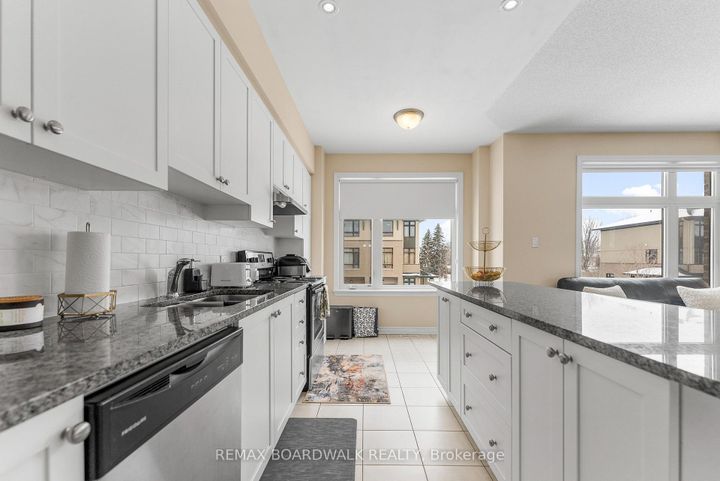 Photo 18 at 135 Wild Senna Way, Nepean (Longfields), Ottawa