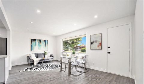 Photo 1 at 33 Majestic Drive N, Nepean (Manordale), Ottawa