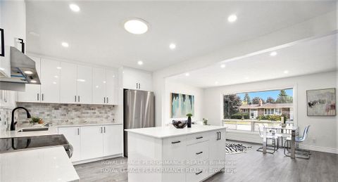 Photo 10 at 33 Majestic Drive N, Nepean (Manordale), Ottawa