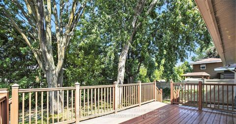 Photo 18 at 33 Majestic Drive N, Nepean (Manordale), Ottawa